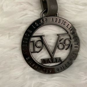 AUTHENTIC VERSACE 19-69 Abbigliamento Sportivo SRL